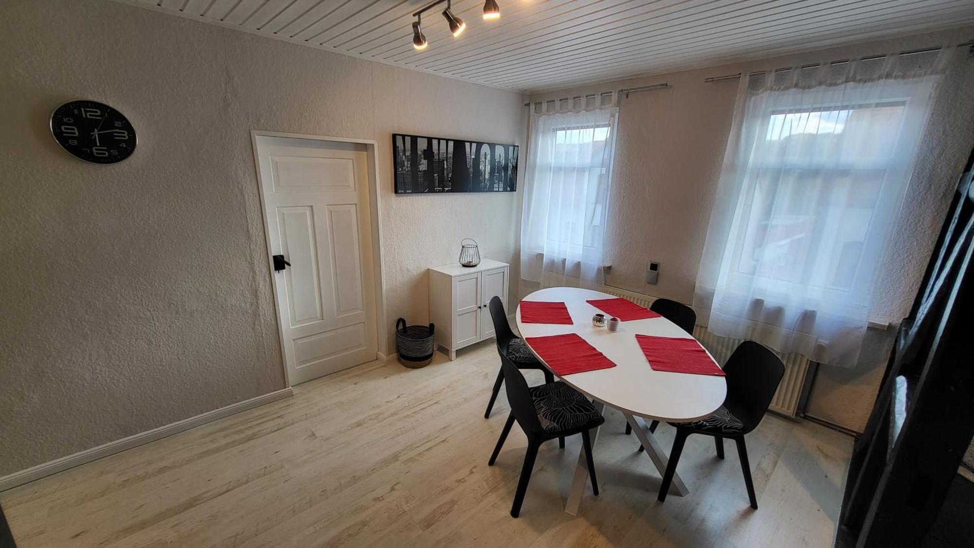 Apartments Am Saalebogen Mit Gartenterrasse, Grillkamin, Freie Parkplaetze Рудольштадт Екстер'єр фото
