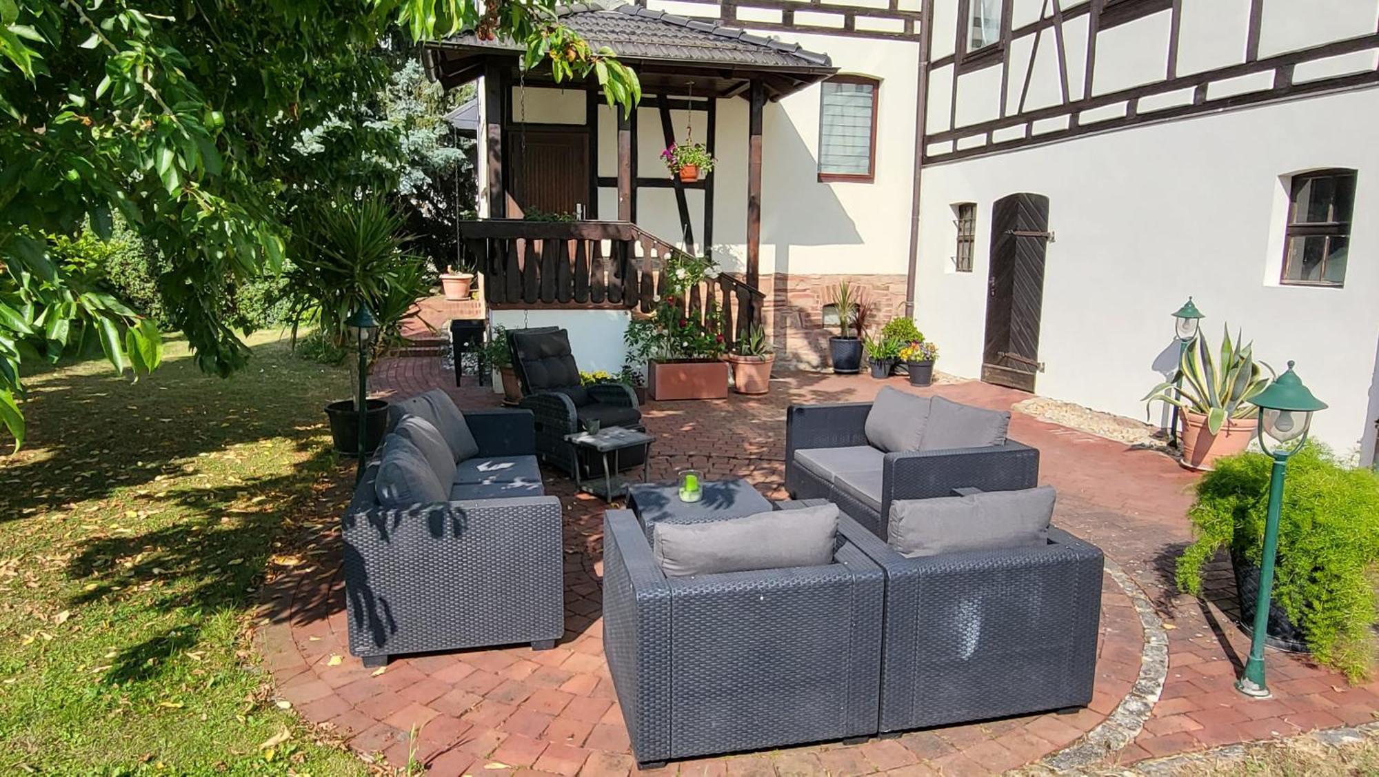 Apartments Am Saalebogen Mit Gartenterrasse, Grillkamin, Freie Parkplaetze Рудольштадт Екстер'єр фото