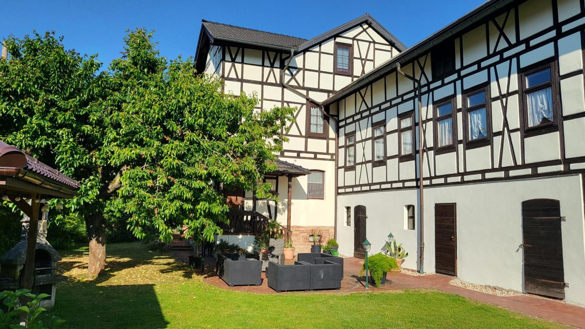 Apartments Am Saalebogen Mit Gartenterrasse, Grillkamin, Freie Parkplaetze Рудольштадт Екстер'єр фото